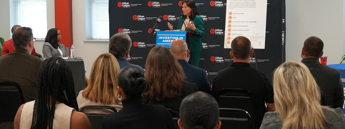 Acting U.S. Secretary of Labor Julie A. Su Visits Mecklenburg County Acting U.S. Secretary of Labor Julie A. Su visited the Mecklenburg County Detention Center on Sept. 24 to recognize the job readiness training offered there.