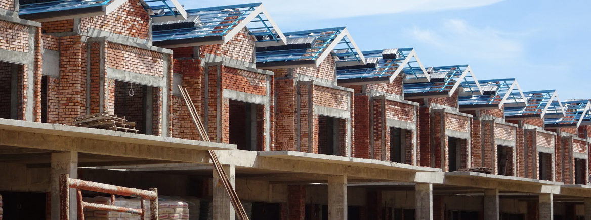 mc-img-mgr-multifamily-housing Multi-family housing under construction